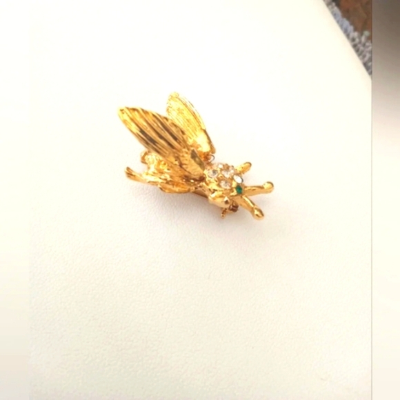Bee Brooch Rhinestones Wings Move Green Rhinestone Eyes Fly 1980s 1.5" Insect - Picture 3 of 6